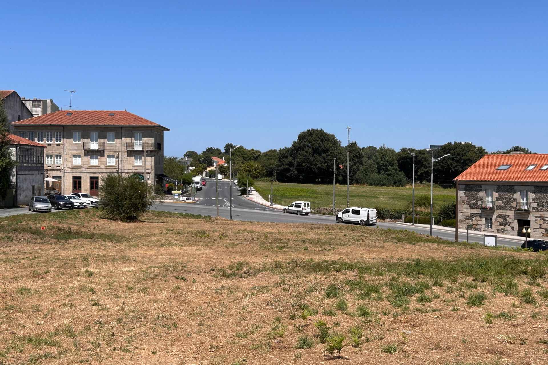 A SAREB cede ao Concello de Silleda o uso do solar de Barrio do Campo para crear un estacionamento público con zona axardinada