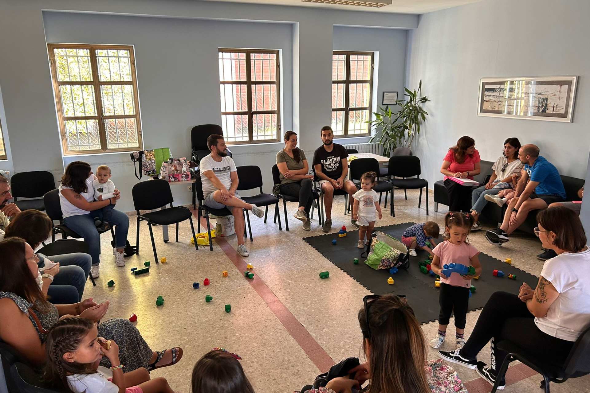 A Asociación Antonio Gandoy, co apoio do Concello, retoma o programa ‘Espazos das familias, preescolar na casa’