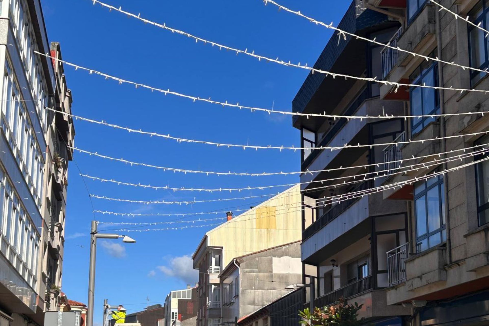 Xa está en marcha a decoración de Nadal nos diferentes espazos públicos do Concello de Silleda