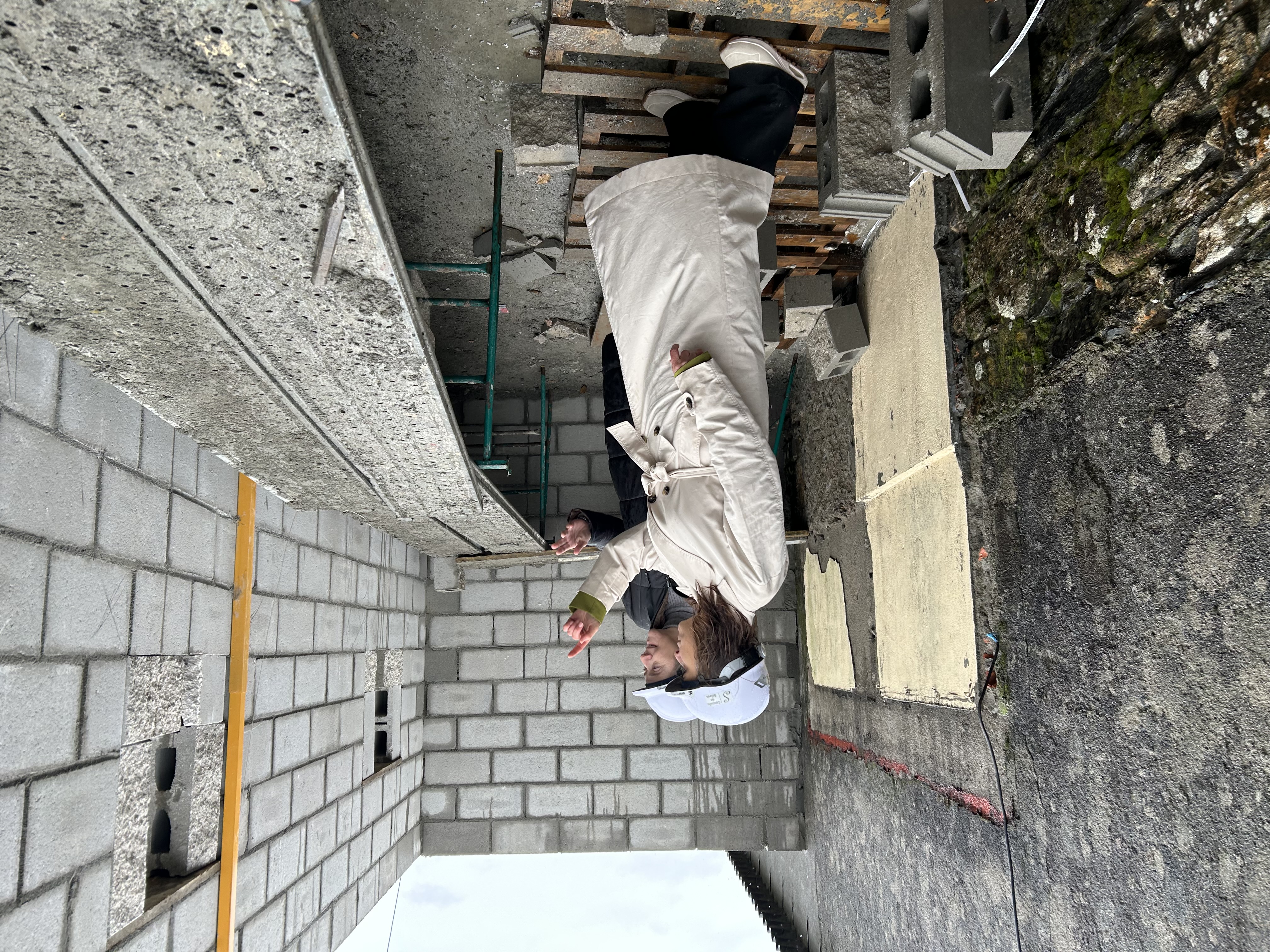 En marcha as obras de reforma e mellora do palco e dos aseos de Breixa