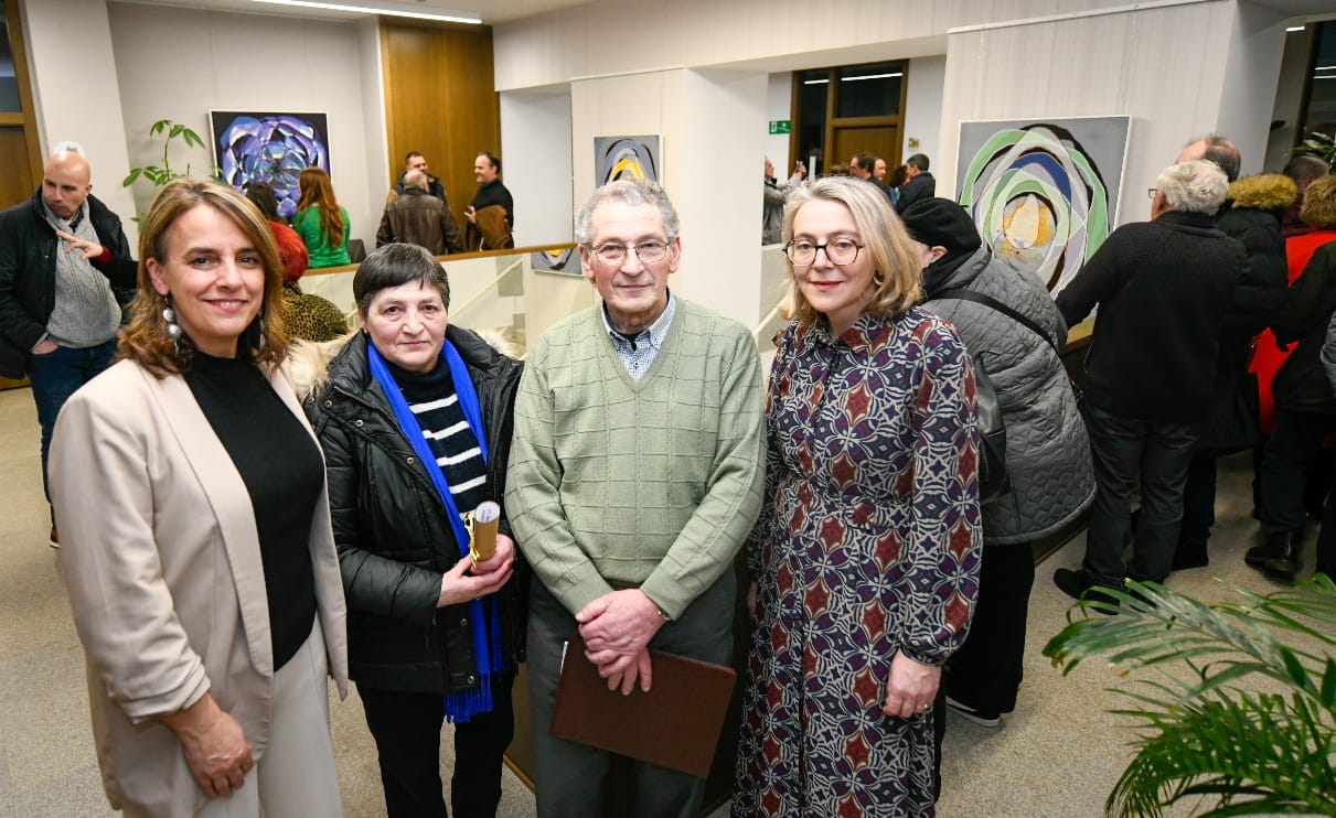 O Concello de Silleda incorpora ao seu patrimonio once obras do pintor José Antonio Fondevila nun acto que destacou a súa xenerosidade e o valor cultural da doazón