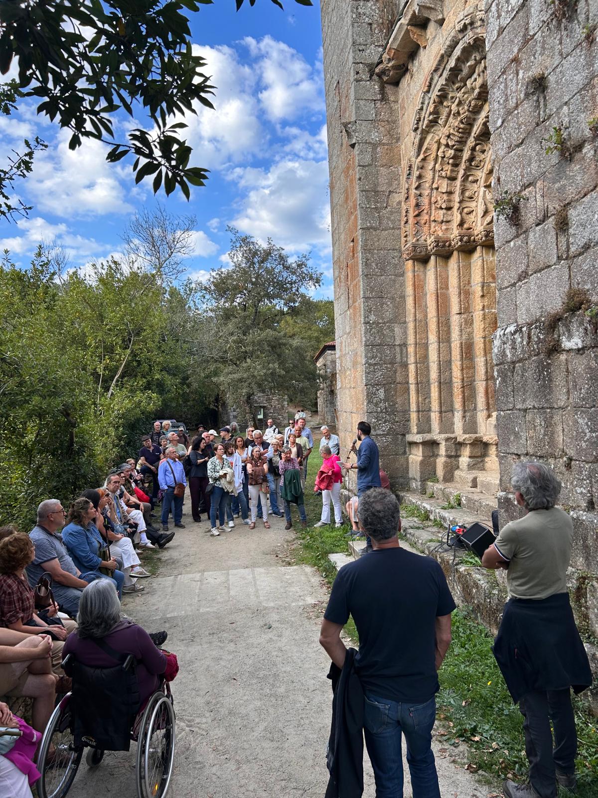 O Mosteiro de Carboeiro bate récord de visitas en Semana Santa con 690 persoas no interior do cenobio
